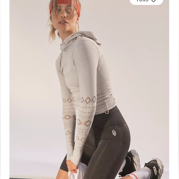 FP Movement Good Karma Hoodie in Tropical Cabana. Size XS/S. - Picture 6 of 9